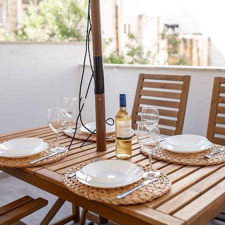 Brand New 2 Bed 2 Bath Apartment In Sliema By The Sea Εξωτερικό φωτογραφία