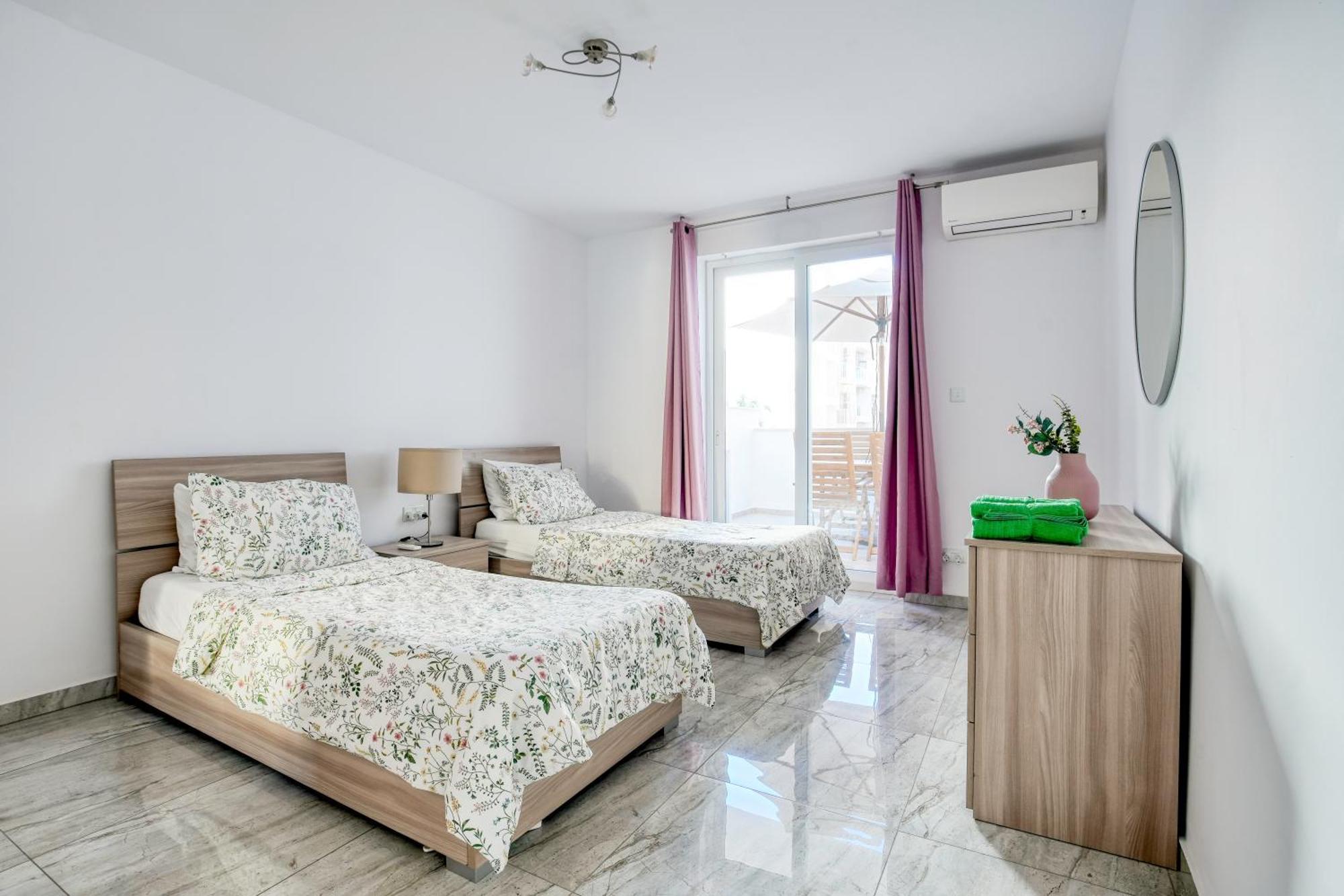 Brand New 2 Bed 2 Bath Apartment In Sliema By The Sea Εξωτερικό φωτογραφία