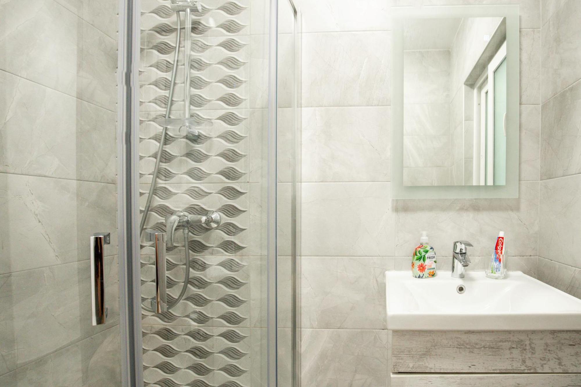 Brand New 2 Bed 2 Bath Apartment In Sliema By The Sea Εξωτερικό φωτογραφία