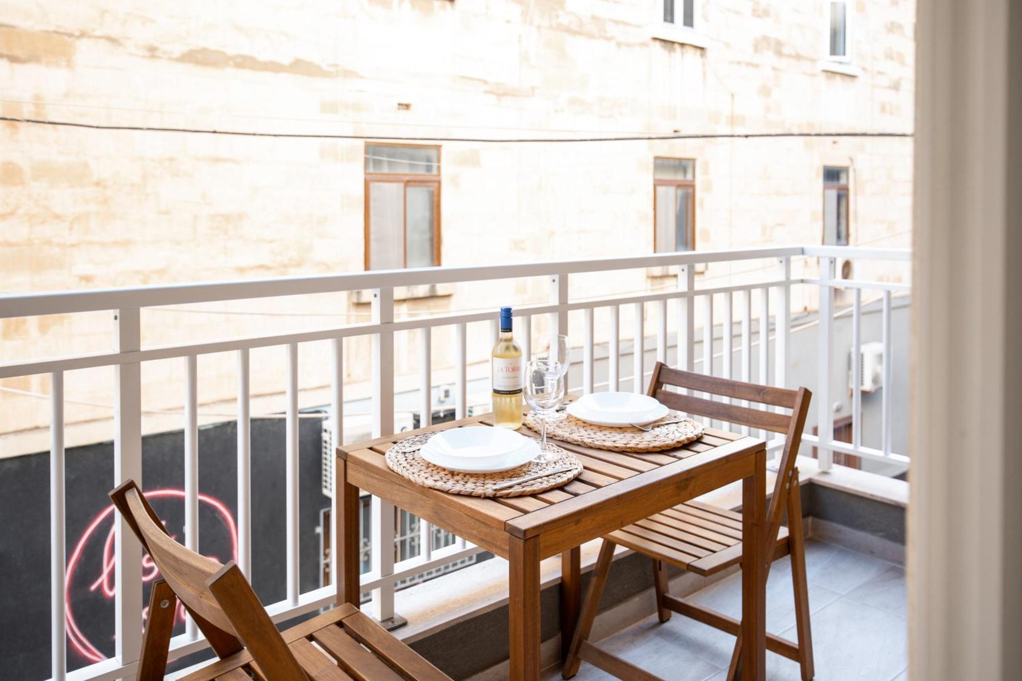 Brand New 2 Bed 2 Bath Apartment In Sliema By The Sea Εξωτερικό φωτογραφία